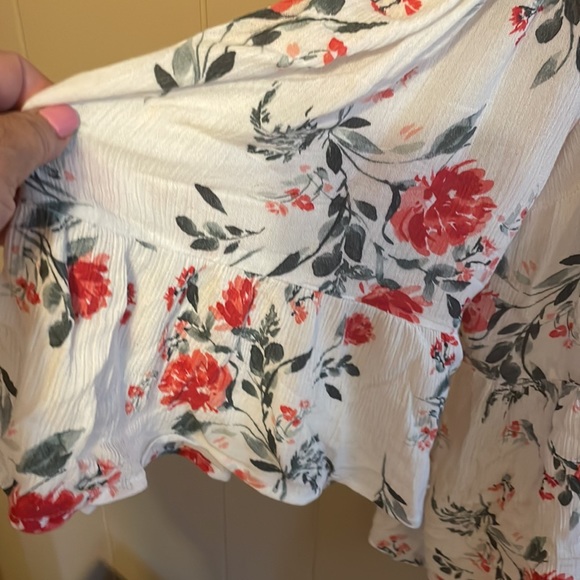 Torrid Ivory Floral Gauze Button Cold Shoulder Bell Sleeve Top - Picture 5 of 9